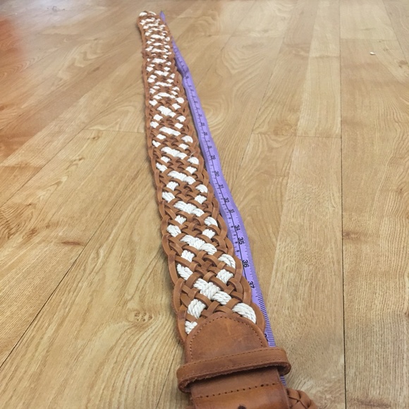 Hollister brown and white braided leather belt XS/S. MOVING SALE - LAST CHANCE - Picture 5 of 6